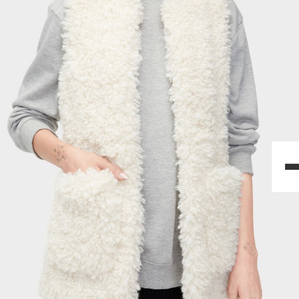 Ugg Australia Faux Fur Farrah Vest Med LAST ONE - Picture 5 of 8